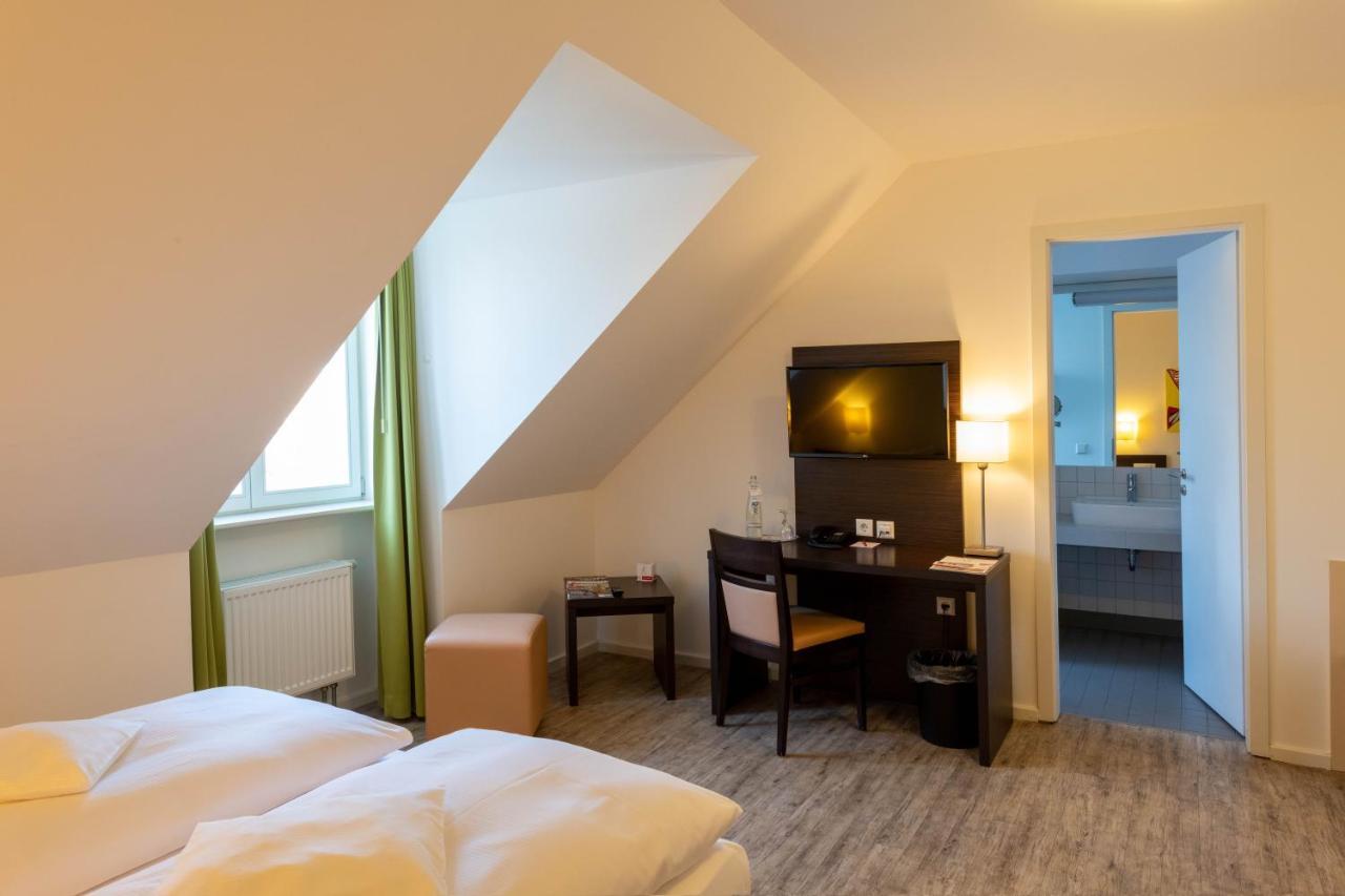 Kamer met Queensize Bed