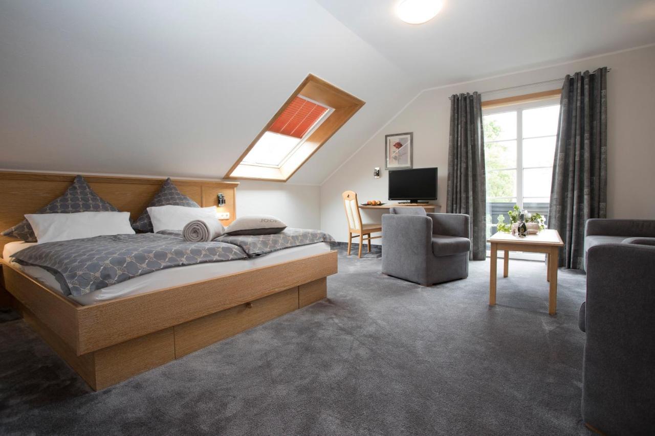 Deluxe Double Room Balcony,632233656:JPEG