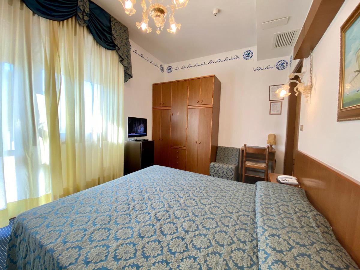 Double or Twin Room,1006627273:JPEG
