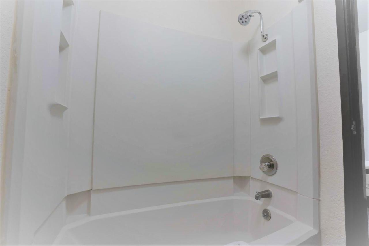 King Room - Non-Smoking,1019361574:JPEG