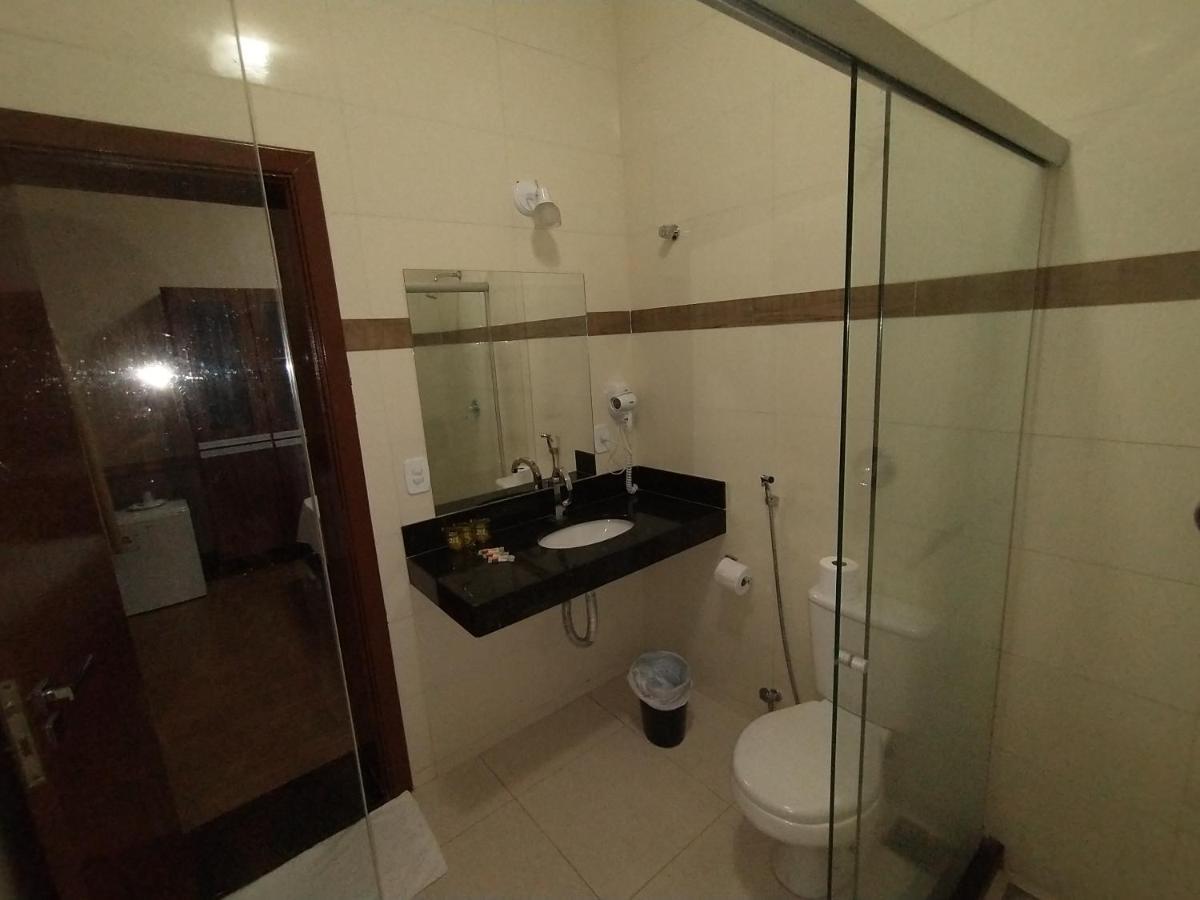 Quarto Triplo Comfort com Chuveiro