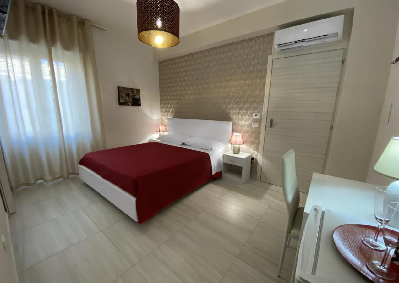 Three-Bedroom Apartment,1009803250:JPEG