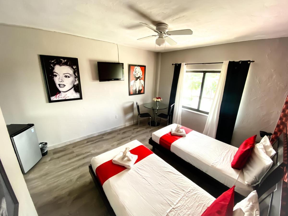 Quarto Standard com 2 Camas de Solteiro (Totalmente Reformado)