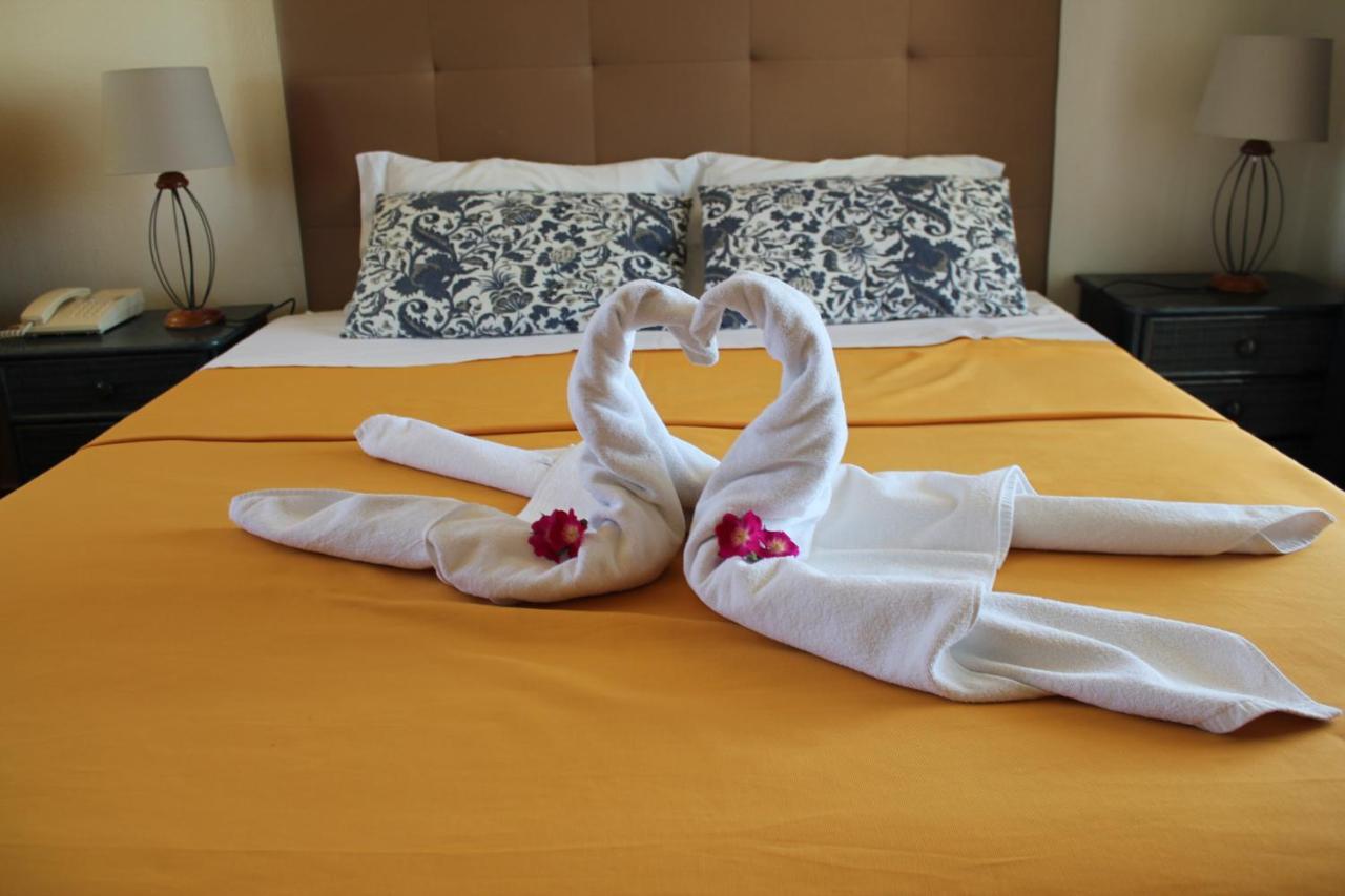 Double or Twin Room,665378625:JPEG