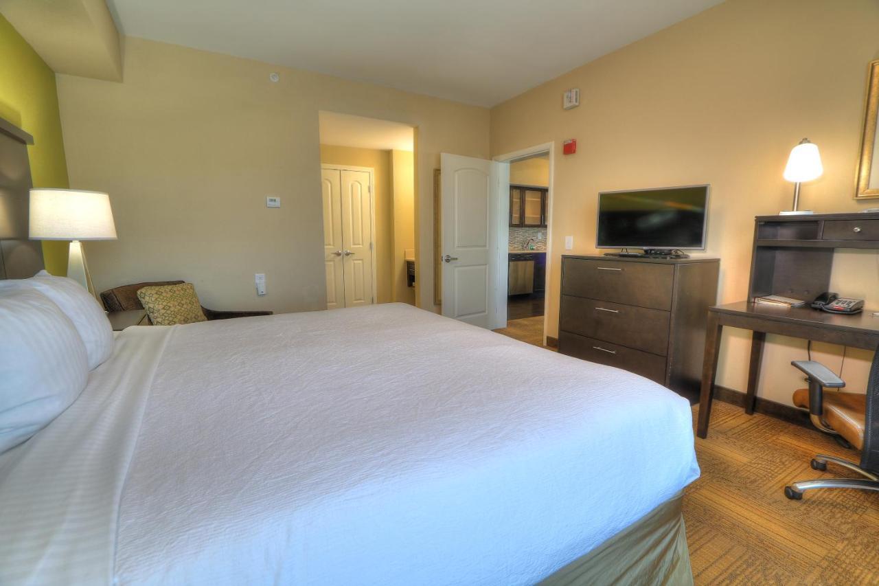 One-Bedroom Suite with Full Kitchen and Sofa Bed