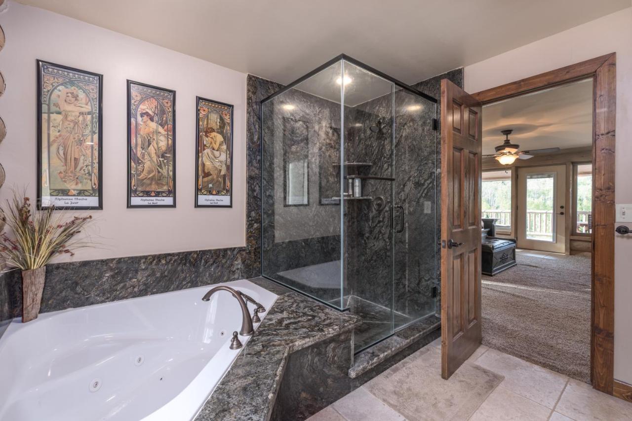 Superior King Suite