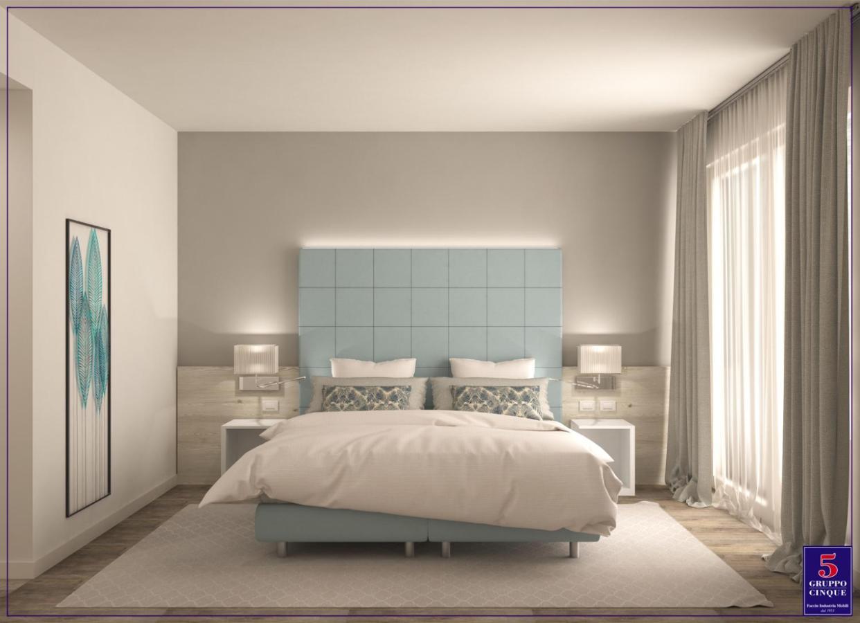 Deluxe Doppel-/Zweibettzimmer mit seitlichem Meerblick