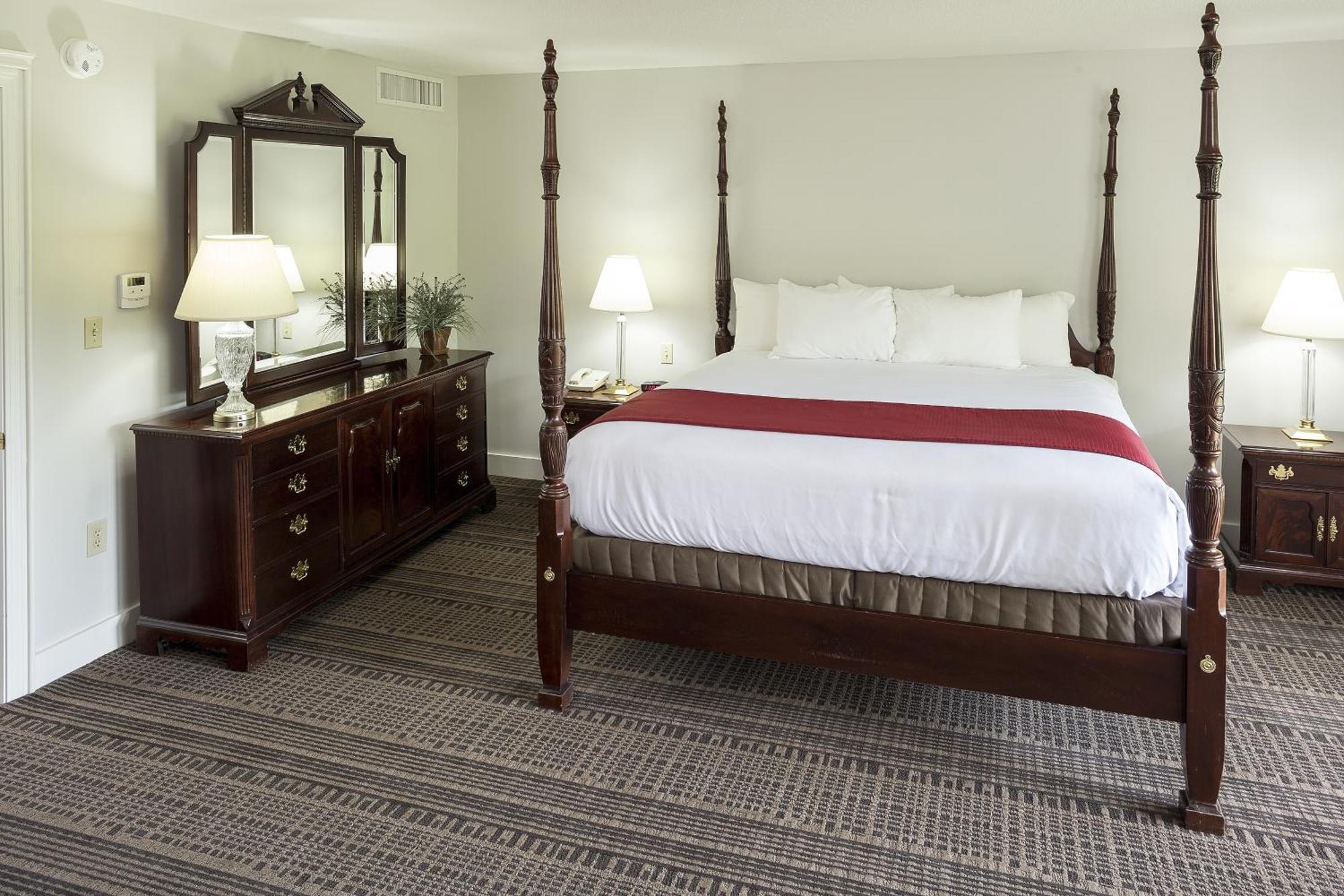 King Room with Sofa Bed