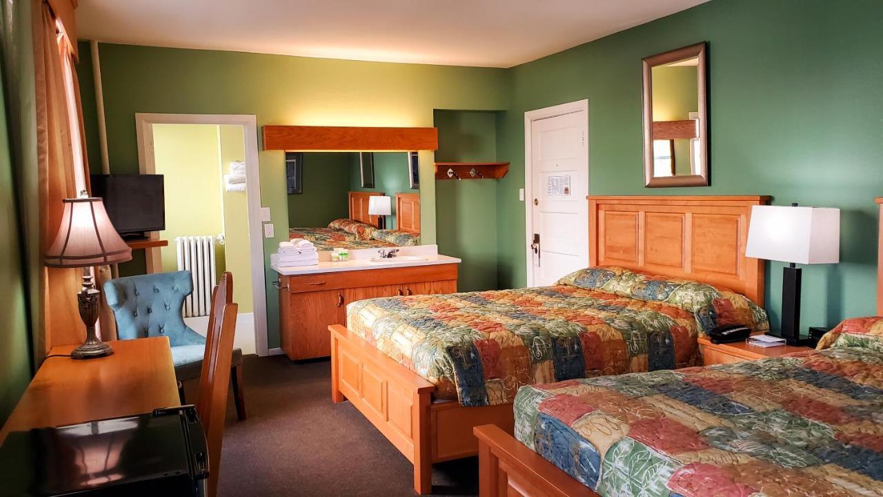 Queen Room with Two Queen Beds