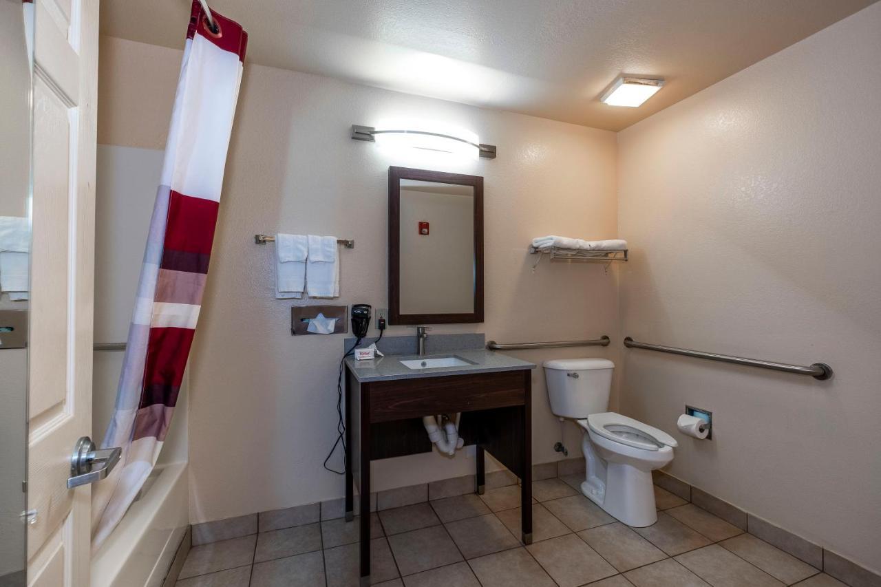 Deluxe King Room Disability Access Non-Smoking