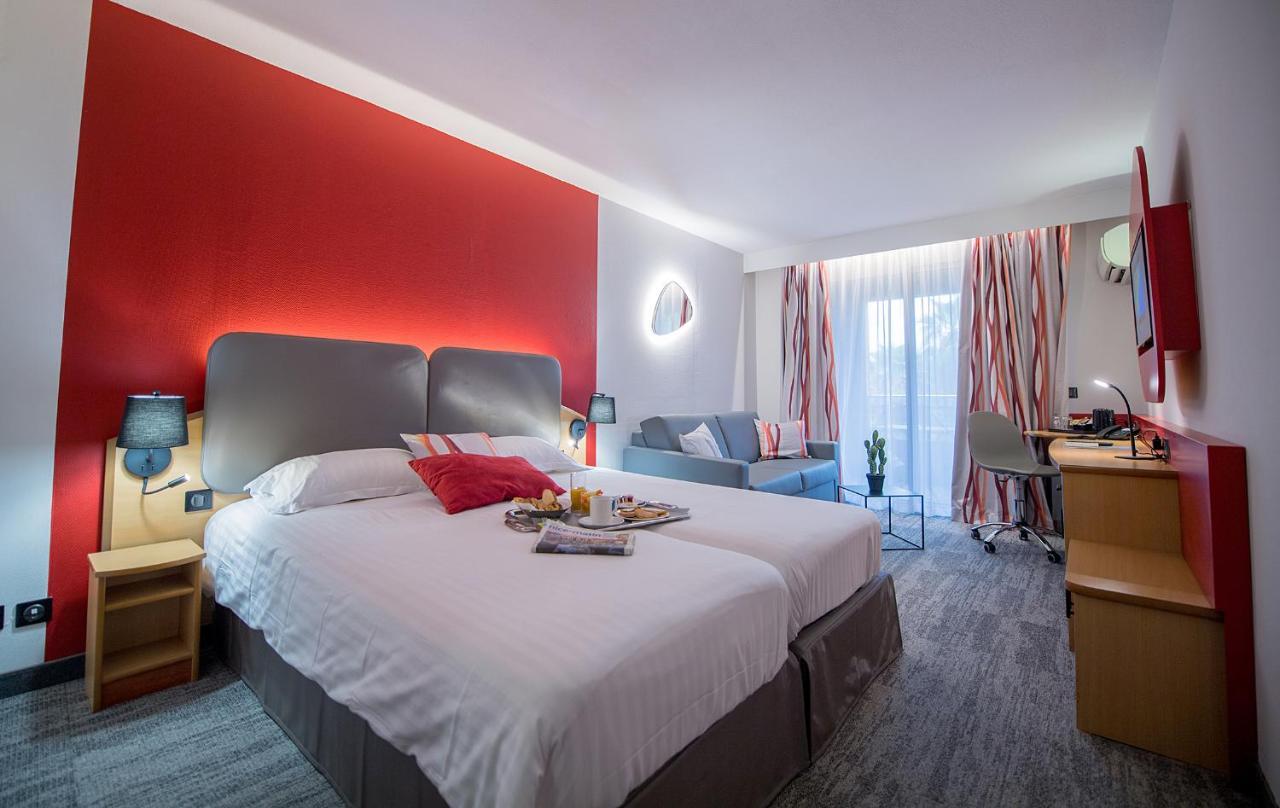 Triple Room (3 Adults or 2 Adults + 1 Child),1208549455:JPEG