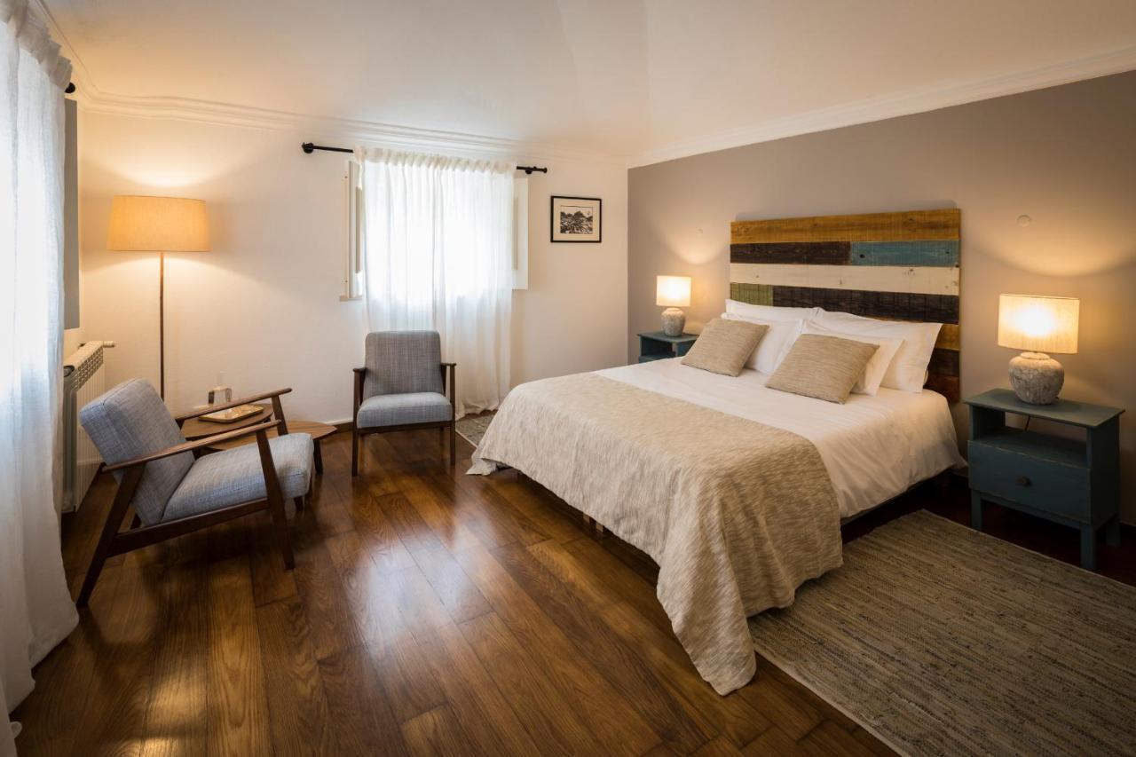 Quarto Duplo Superior com Casa de Banho Privativa