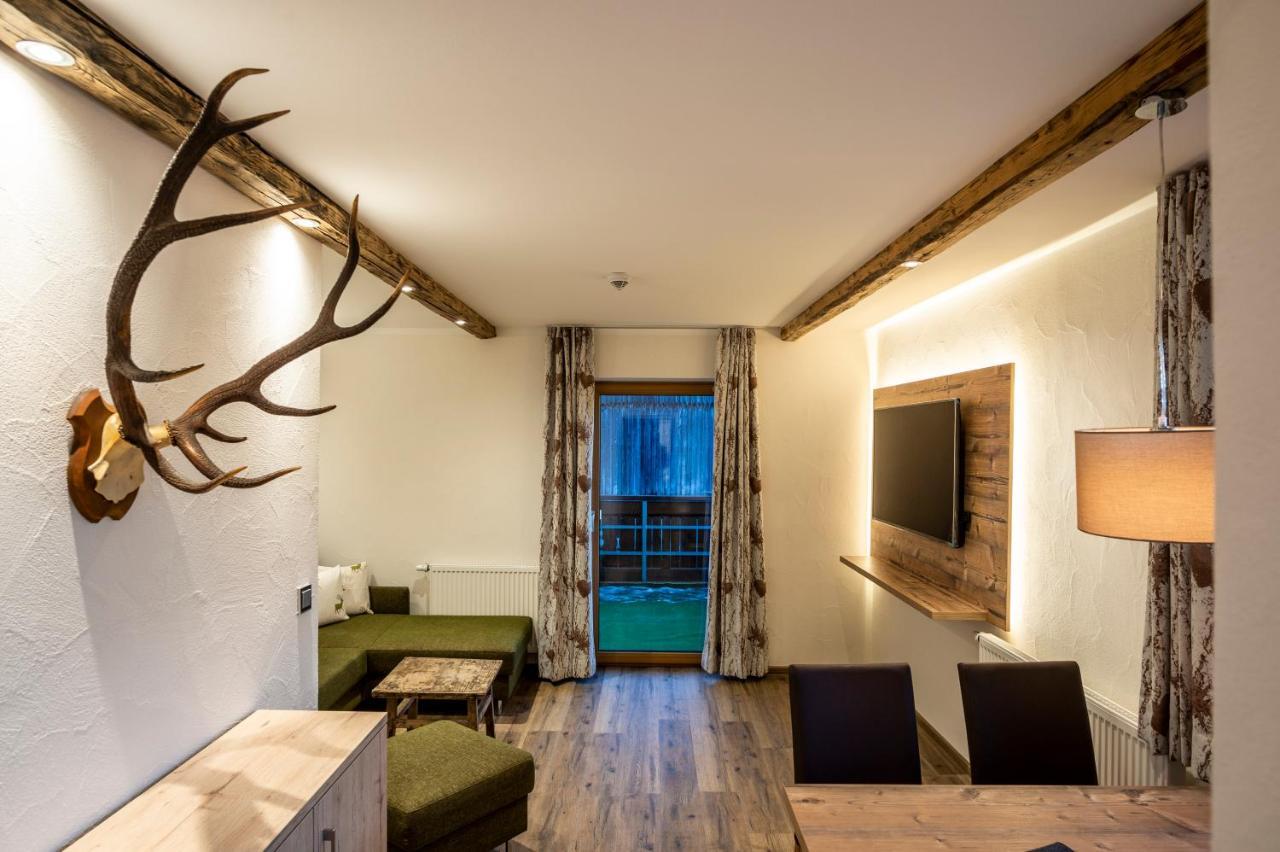 Two-Bedroom Apartment,1033427717:JPEG