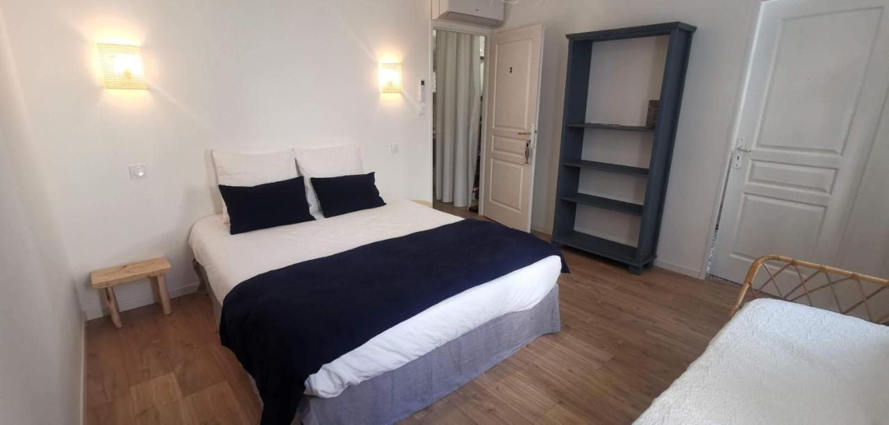Chambre Triple avec Salle de Bains Privative Séparée