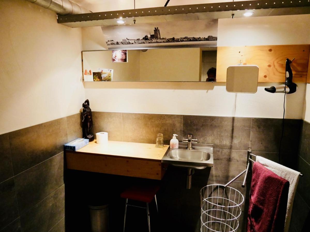 Tweepersoonskamer met een Eigen Externe Badkamer