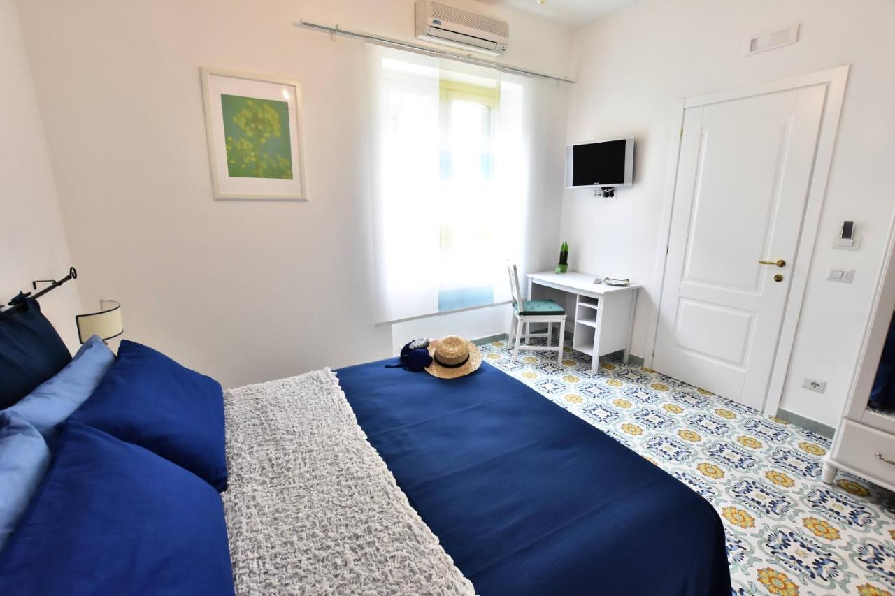 Chambre Double ou Lits Jumeaux avec Salle de Bains Privative