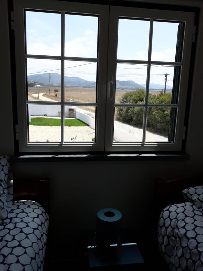 Quarto Twin com Casa de Banho Partilhada