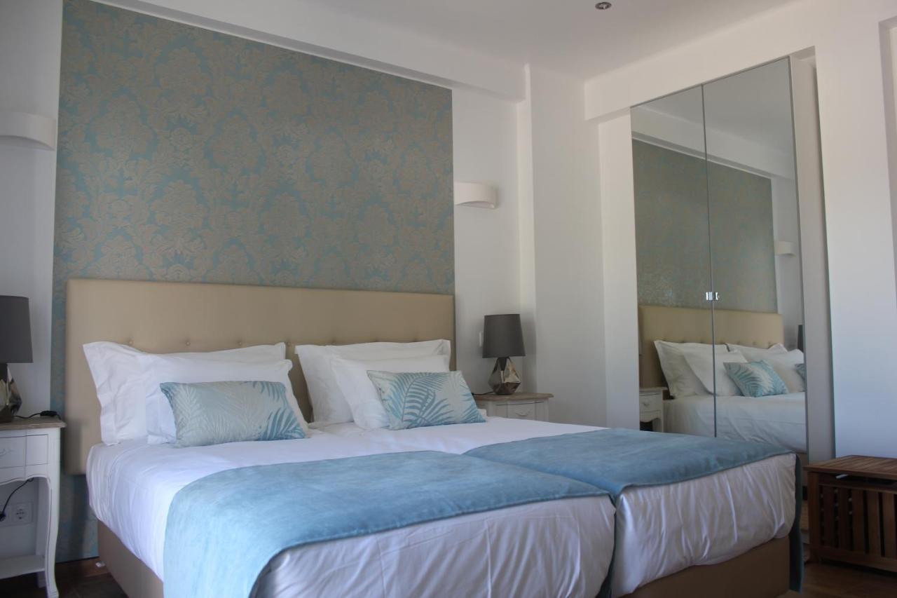 Quarto Duplo ou Twin com Acesso à Piscina
