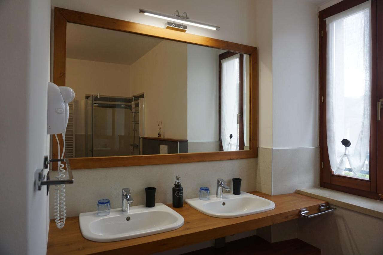 Camera Matrimoniale/Doppia con Letti Singoli con Bagno Privato Esterno