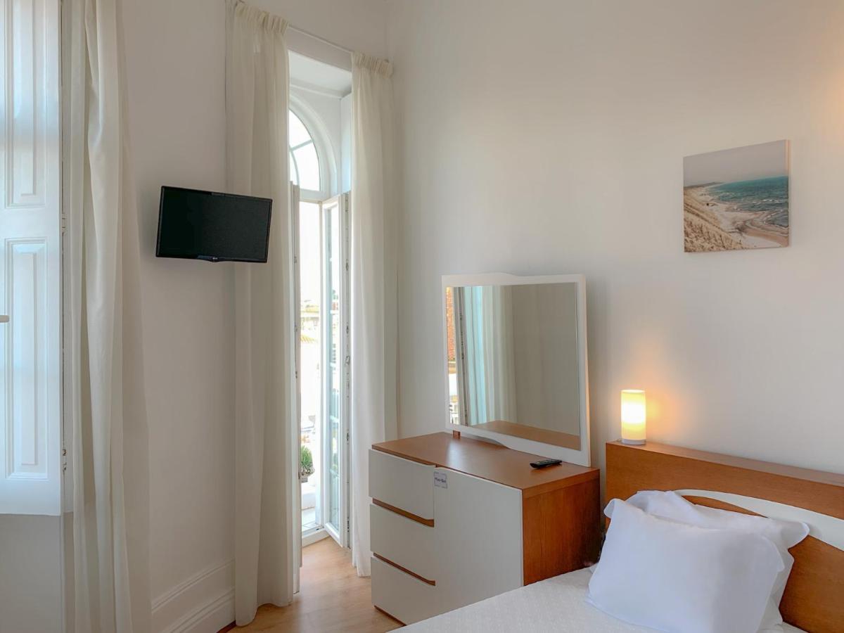 Single Room with Balcony,1037255092:JPEG
