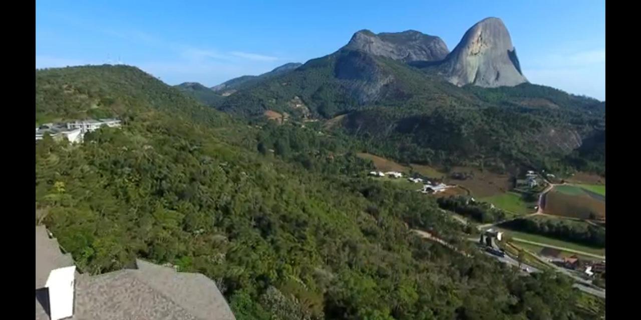 Quarto Família com Vista para a Montanha