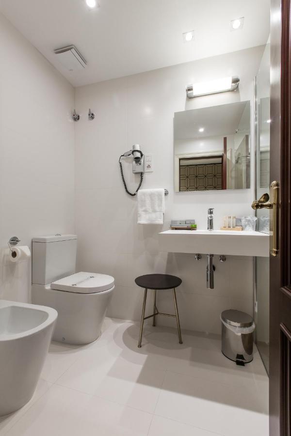 Single Room,644465166:JPEG