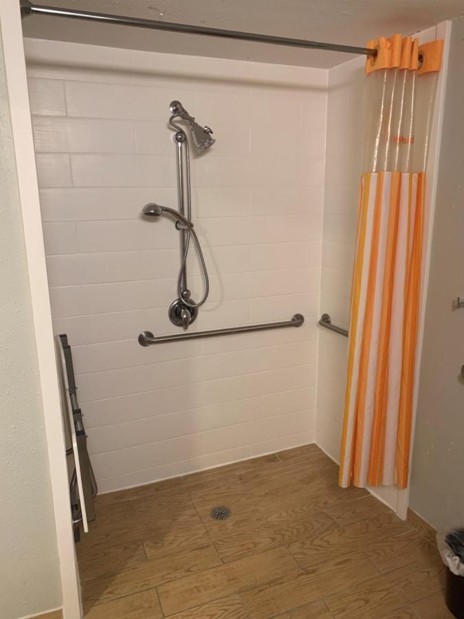 King Room - Disability Access/Non-Smoking