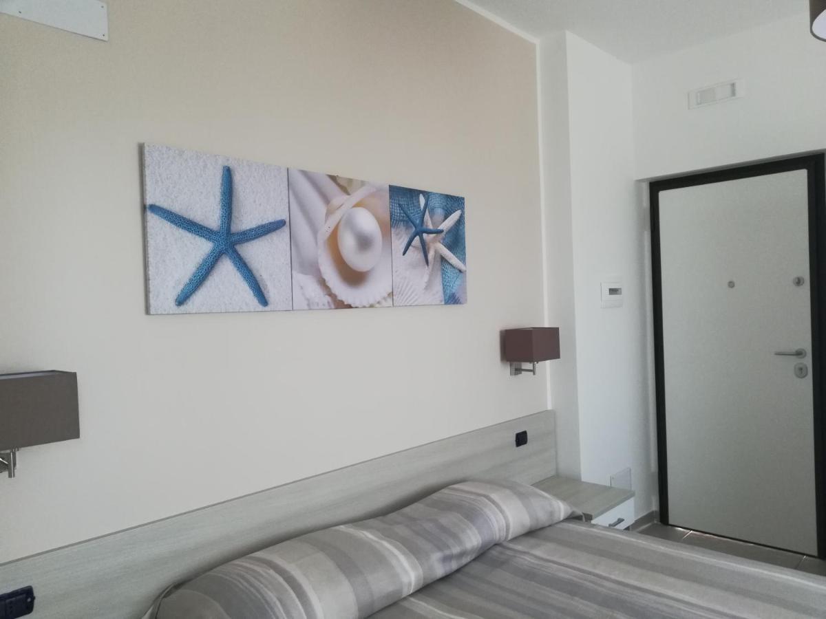 Camera Tripla Standard con Vista Mare