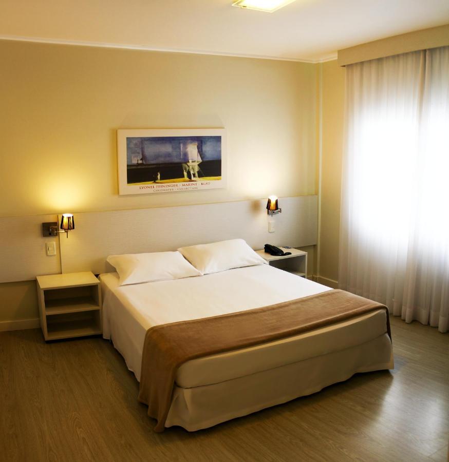 Quarto Duplo Standard