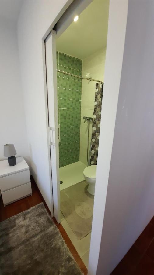 Family Room Bath,1049884474:JPEG