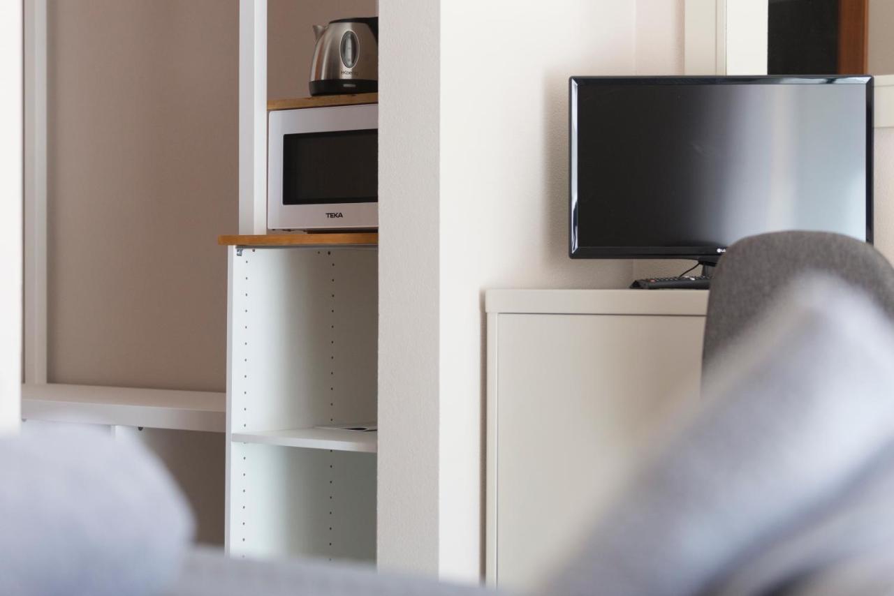 Kamer met Kingsize Bed en Uitzicht op het Zwembad