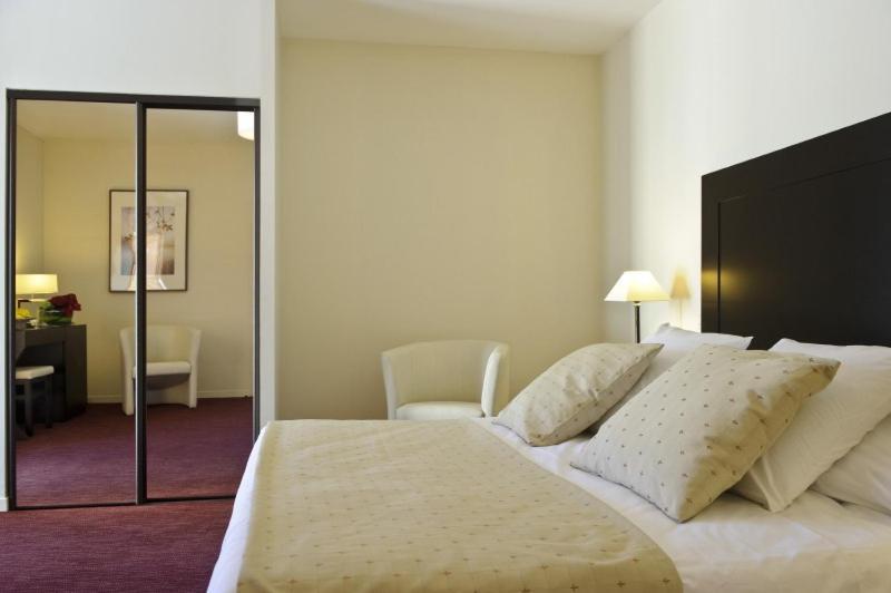 Chambre Double ou Lits Jumeaux Supérieure avec Baignoire