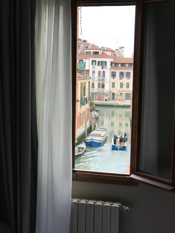 Standard Doppelzimmer mit Kanalblick