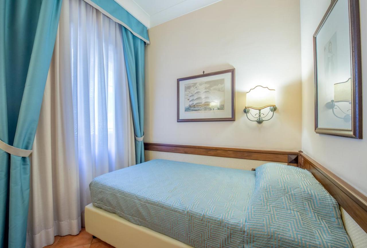 Chambre Simple avec Fenêtre
