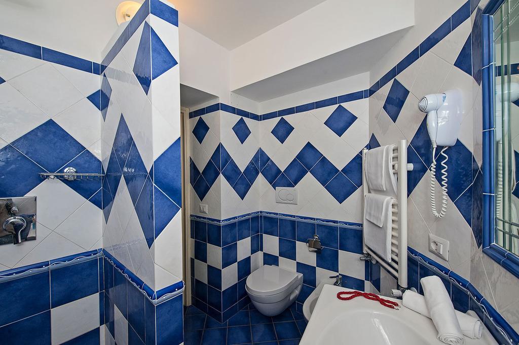 Chambre Triple avec Balcon - Vue sur Mer