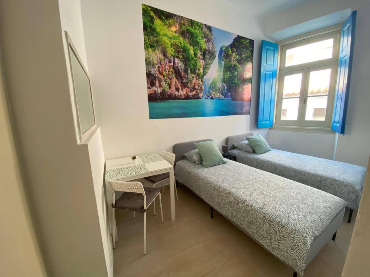 Twin Room,1086788479:JPEG