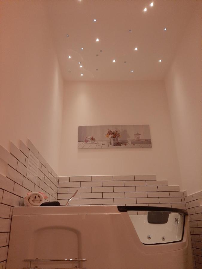 Camera Matrimoniale con Vasca Idromassaggio