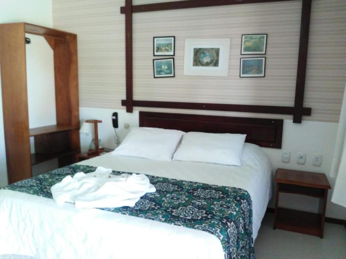 Quarto com Cama de Casal ou 2 de Solteiro