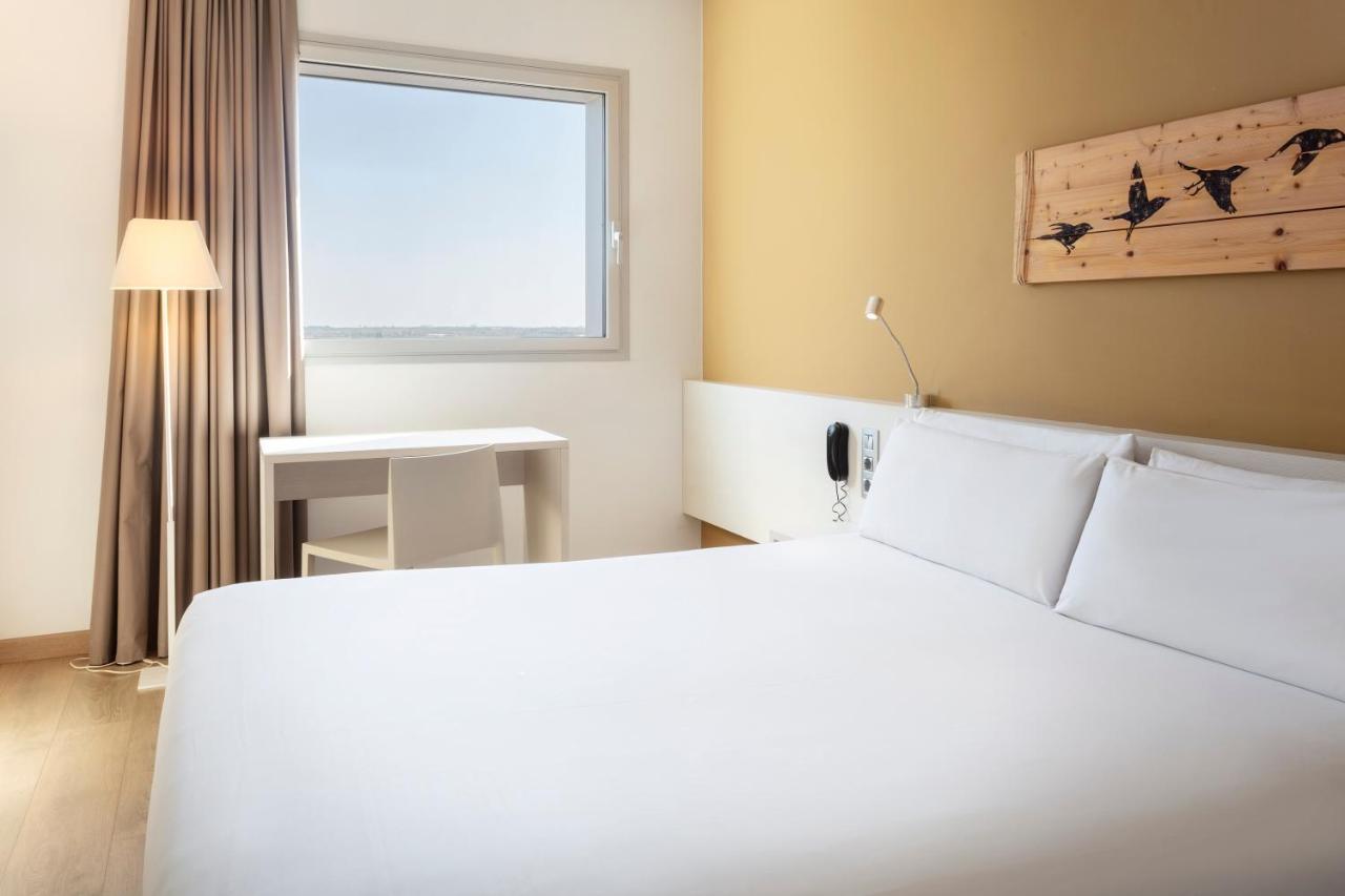 Double Room,1431983383:JPEG