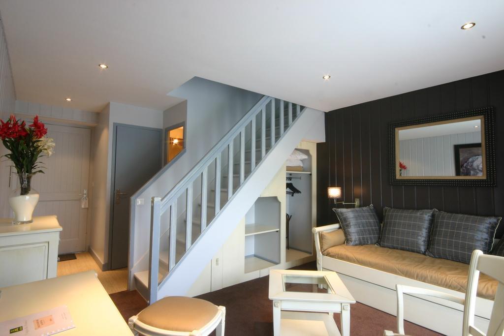 Duplex Room,1588072385:JPEG