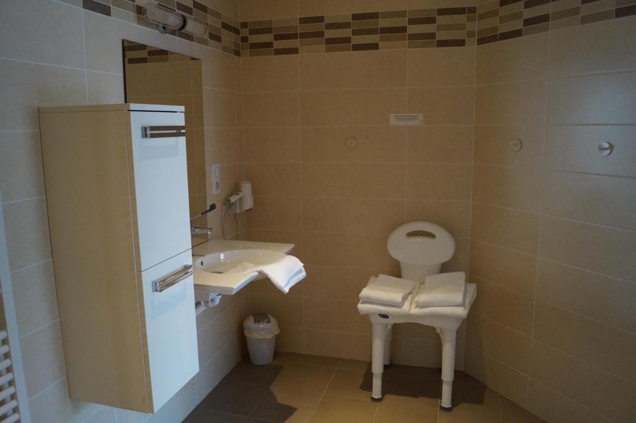 Chambre Double - Accessible aux Personnes à Mobilité Réduite