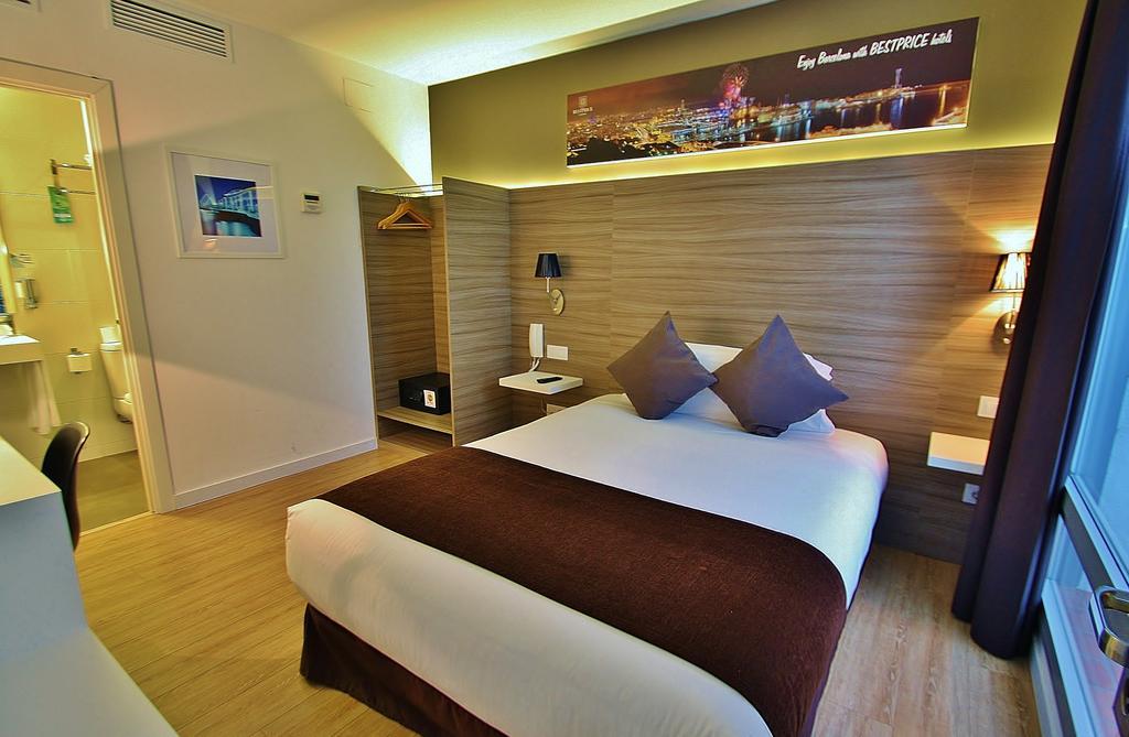 Quarto Deluxe com Cama de Casal ou 2 de Solteiro