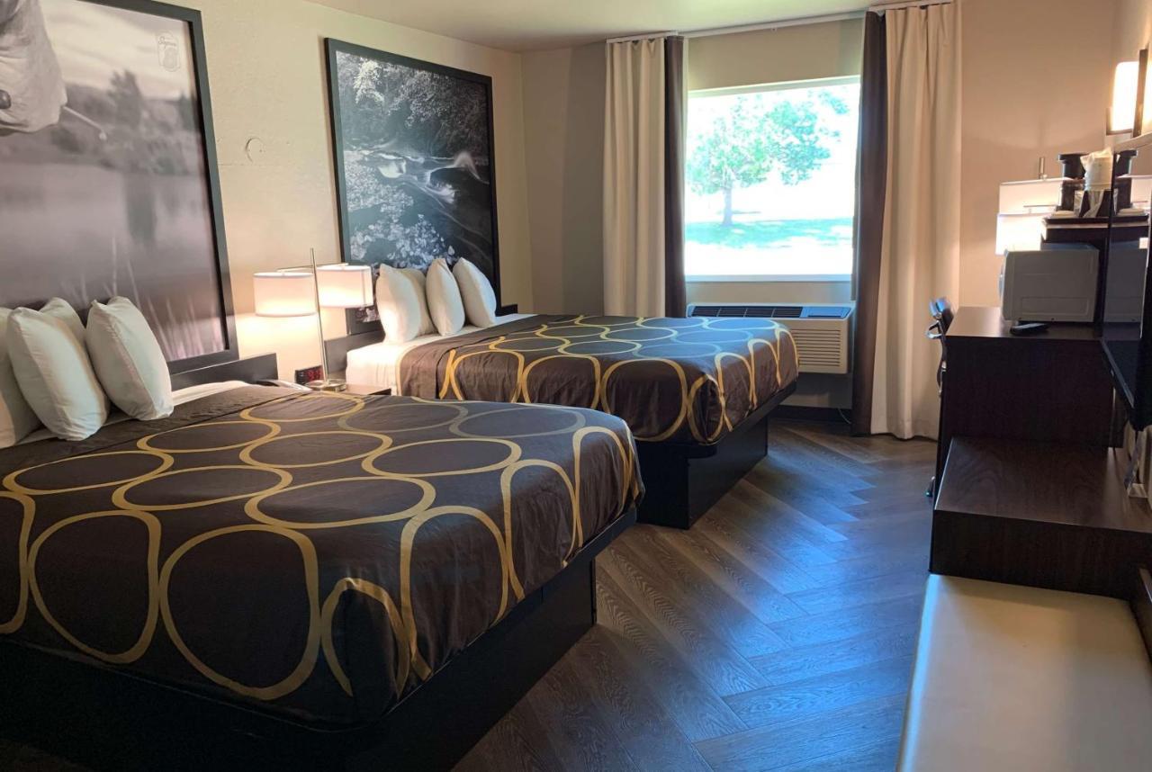 Queen Room with Two Queen Beds - Non-Smoking