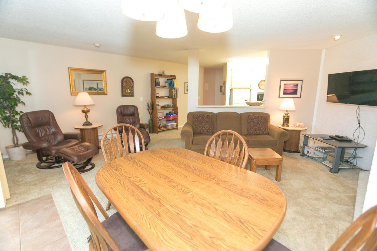 One Bedroom Apartment with Pool View -101