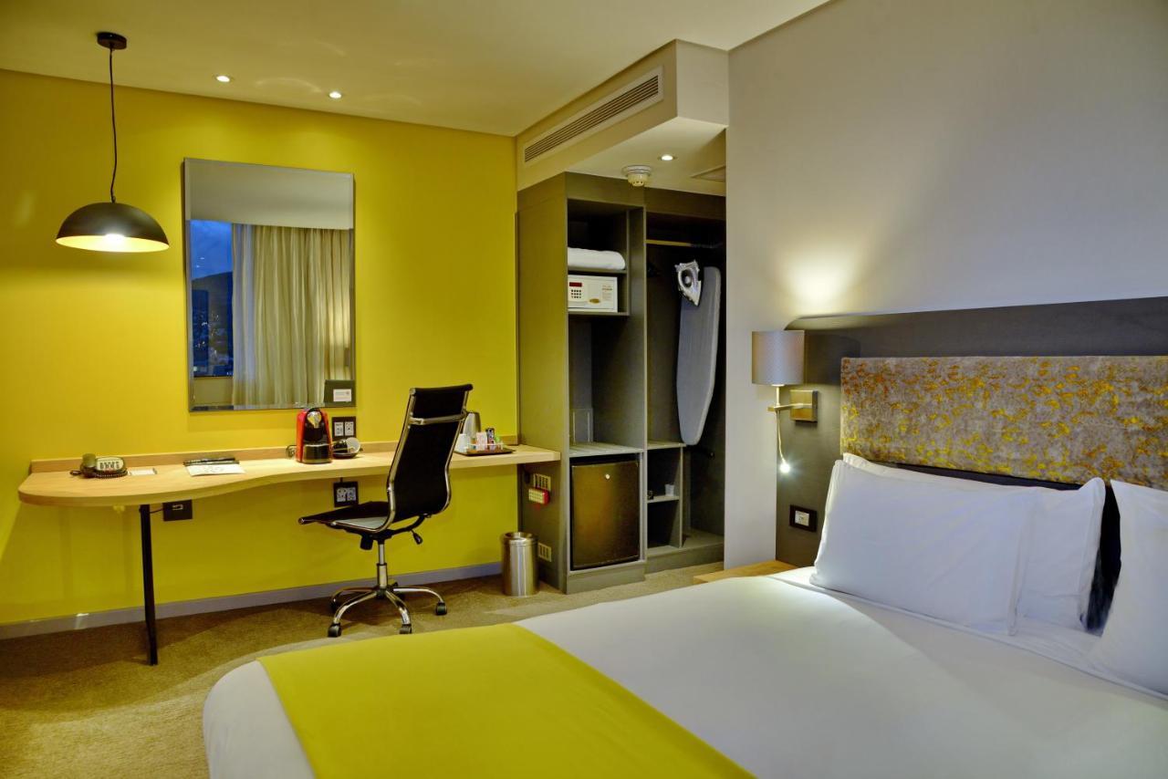 Quarto Deluxe com Cama King-size