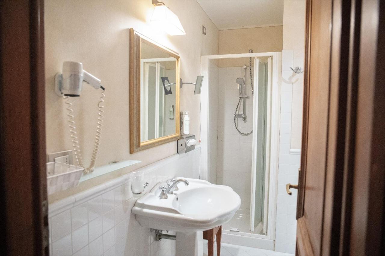 Camera Charme Matrimoniale/Doppia con Letti Singoli