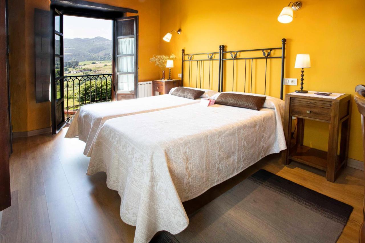 Habitación Doble con vistas a la montaña