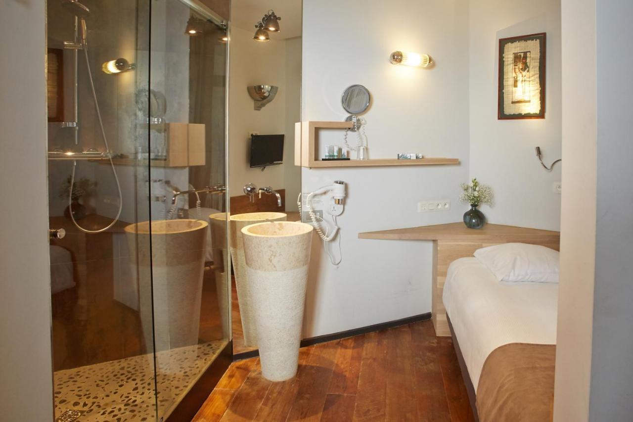 Small Single Room