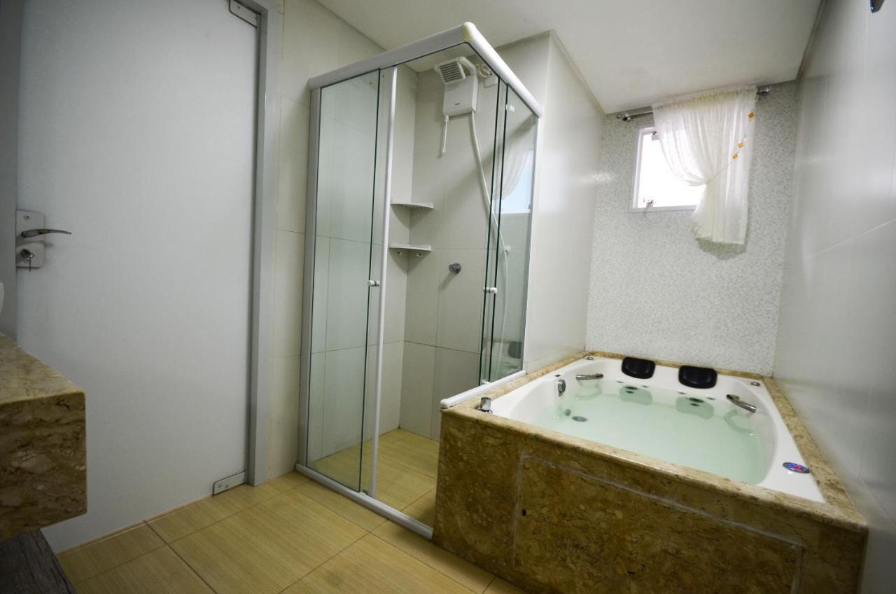 Suite with Hot Tub,1114977003:JPEG