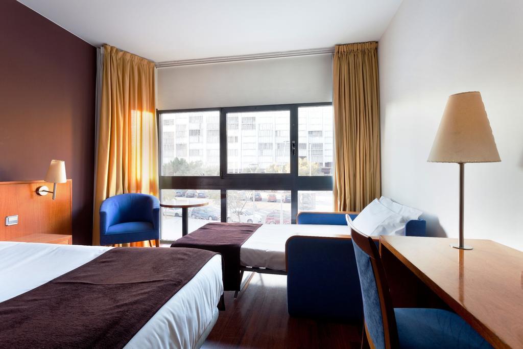 Tweepersoonskamer met 1 of 2 Bedden en een Extra Bed